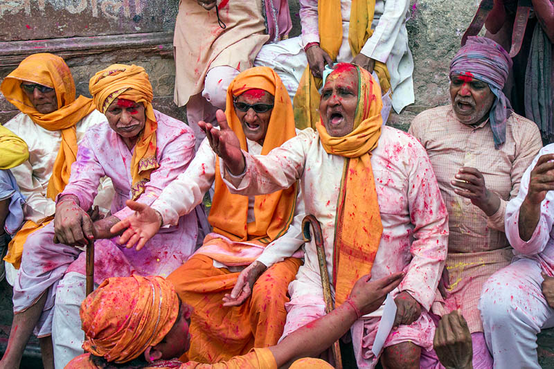 Solomango Travel Feature: Lathmar Holi by Brook Mitchell Photographer Brook Mitchell celebrates a special Holi in Barsana, Uttar Pradesh.