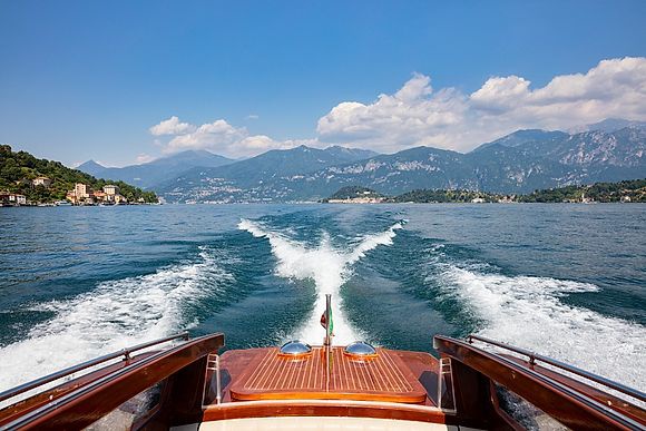 New Images > Breathtaking Lake Como ... Lake Como in the latest pictures by Massimo Ripani