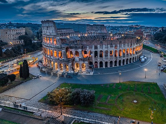 New Images > One night in Rome The best known places in the capital in the latest photos by Antonino Bartuccio