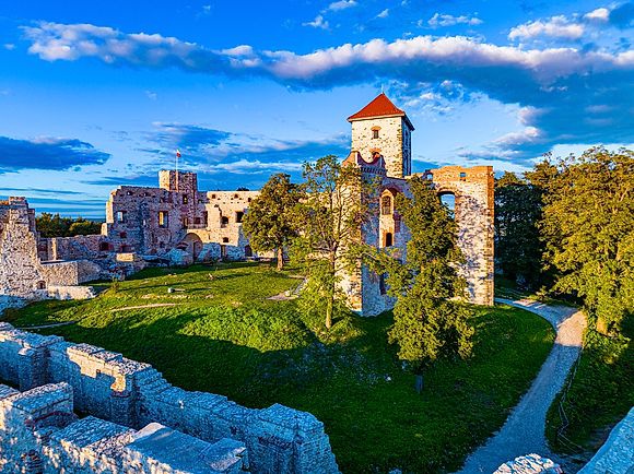 New Images > On the Trail of the Eagle's Nests Among the castles of Poland with the latest photos by Manfred Bortoli