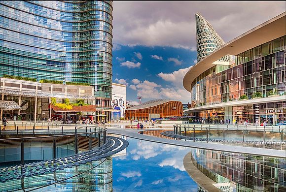 New Images > Modern Milan A dynamic and cosmopolitan metropolis, located in the heart of Northern Italy