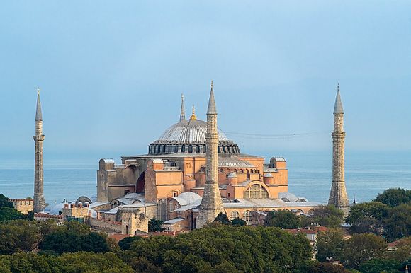 New Images > The Mosques of Istanbul Treasures of Spirituality and Beauty
